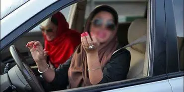 هشدار پلیس درباره کشف حجاب در خودرو / قفل چرخ هوشمند می‌زنیم